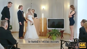 Egy Lenyűgöző Menyasszony Intim Videója A Szeretőjével Az Esküvői Fogadáson